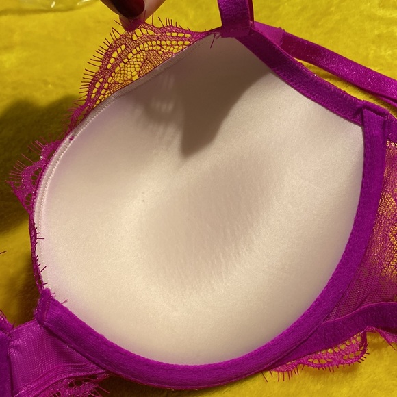 BNWT-VS Lace Shimmer Push Up Bra - Picture 4 of 6